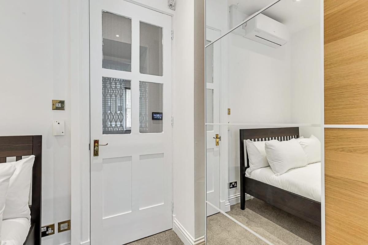 Apartment A One-bedroom Situated In London